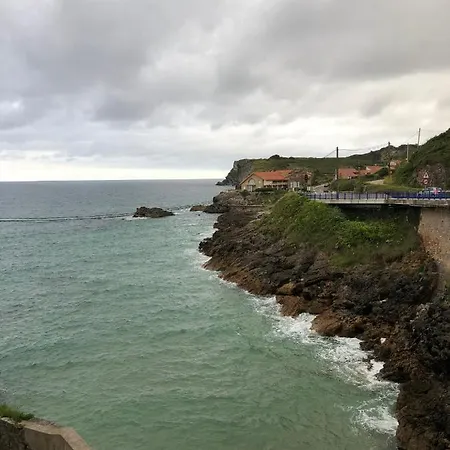 Casa De Claudia Comillas- Jardin Privado - A 10 Metros Del Capricho De Gaudi 코밀라스