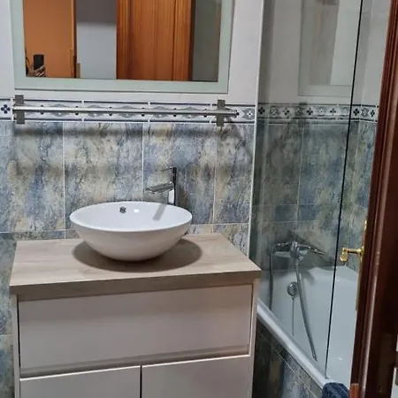 Casa De Claudia Comillas- Jardin Privado - A 10 Metros Del Capricho De Gaudi Comillas