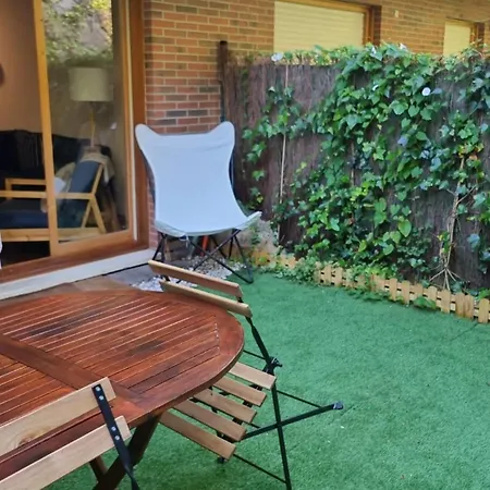 Casa De Claudia Comillas- Jardin Privado - A 10 Metros Del Capricho De Gaudi Апартаменты