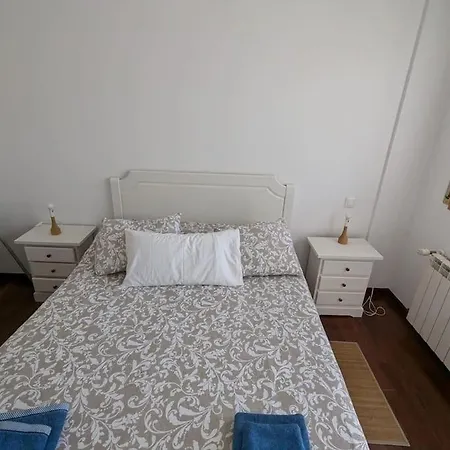 Casa De Claudia Comillas- Jardin Privado - A 10 Metros Del Capricho De Gaudi Апартаменты