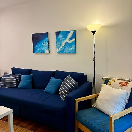 Апартаменты Casa De Claudia Comillas- Jardin Privado - A 10 Metros Del Capricho De Gaudi Комильяс