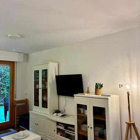 Casa De Claudia Comillas- Jardin Privado - A 10 Metros Del Capricho De Gaudi * Комильяс