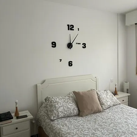 Casa De Claudia Comillas- Jardin Privado - A 10 Metros Del Capricho De Gaudi * Комильяс