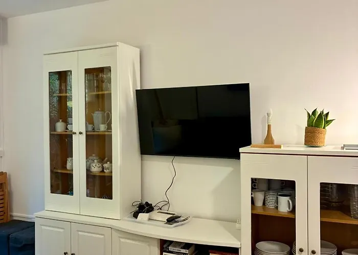 Casa De Claudia Comillas- Jardin Privado - A 10 Metros Del Capricho De Gaudi