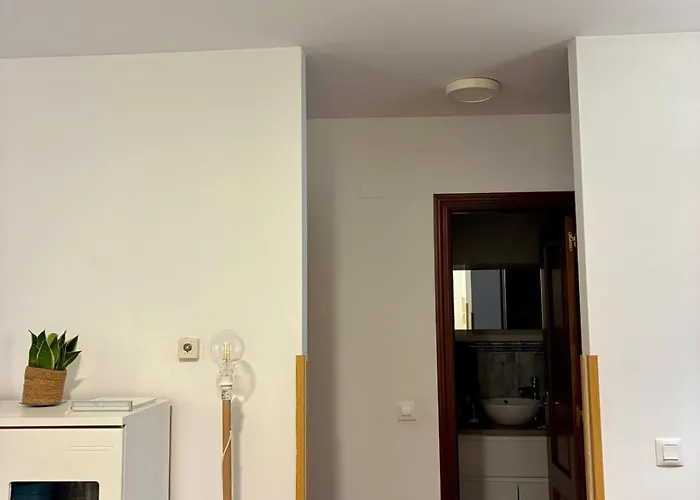 Casa De Claudia Comillas- Jardin Privado - A 10 Metros Del Capricho De Gaudi