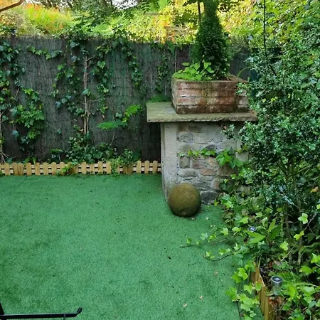 Casa De Claudia Comillas- Jardín Privado - A 10 Metros Del Capricho De Gaudí *