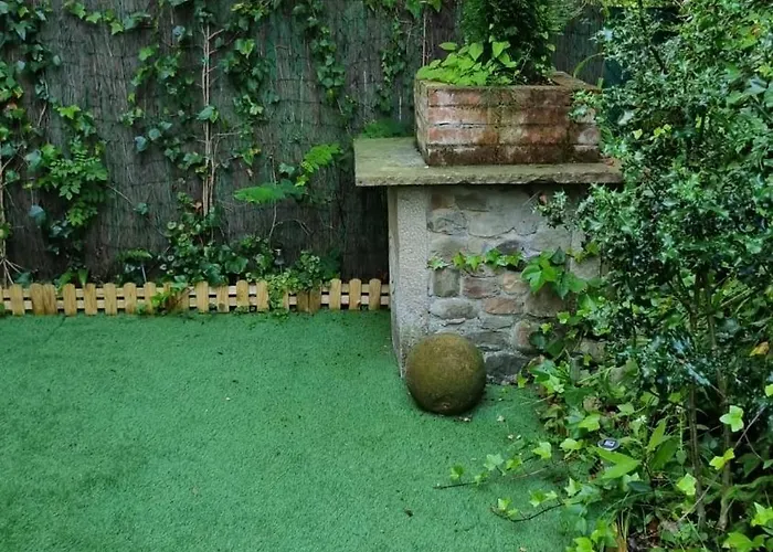 Casa De Claudia Comillas- Jardin Privado - A 10 Metros Del Capricho De Gaudi *