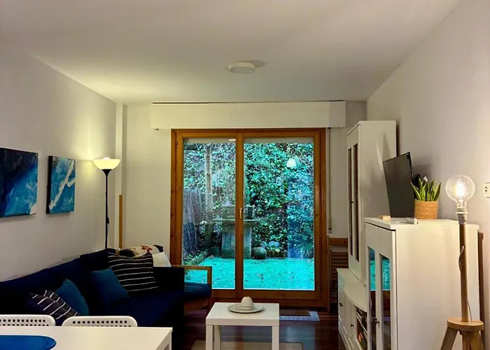 Apartmán Casa De Claudia Comillas- Jardin Privado - A 10 Metros Del Capricho De Gaudi *