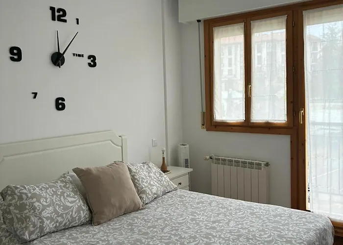 Casa De Claudia Comillas- Jardin Privado - A 10 Metros Del Capricho De Gaudi Apartmán Comillas